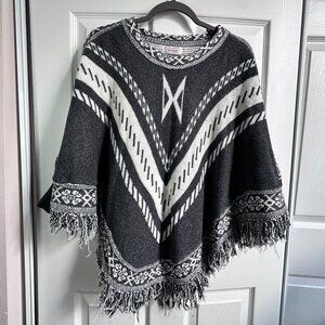 Kamana Womens One Size Gray & Cream Aztec Southwest Tribal Fringe Sweater Poncho